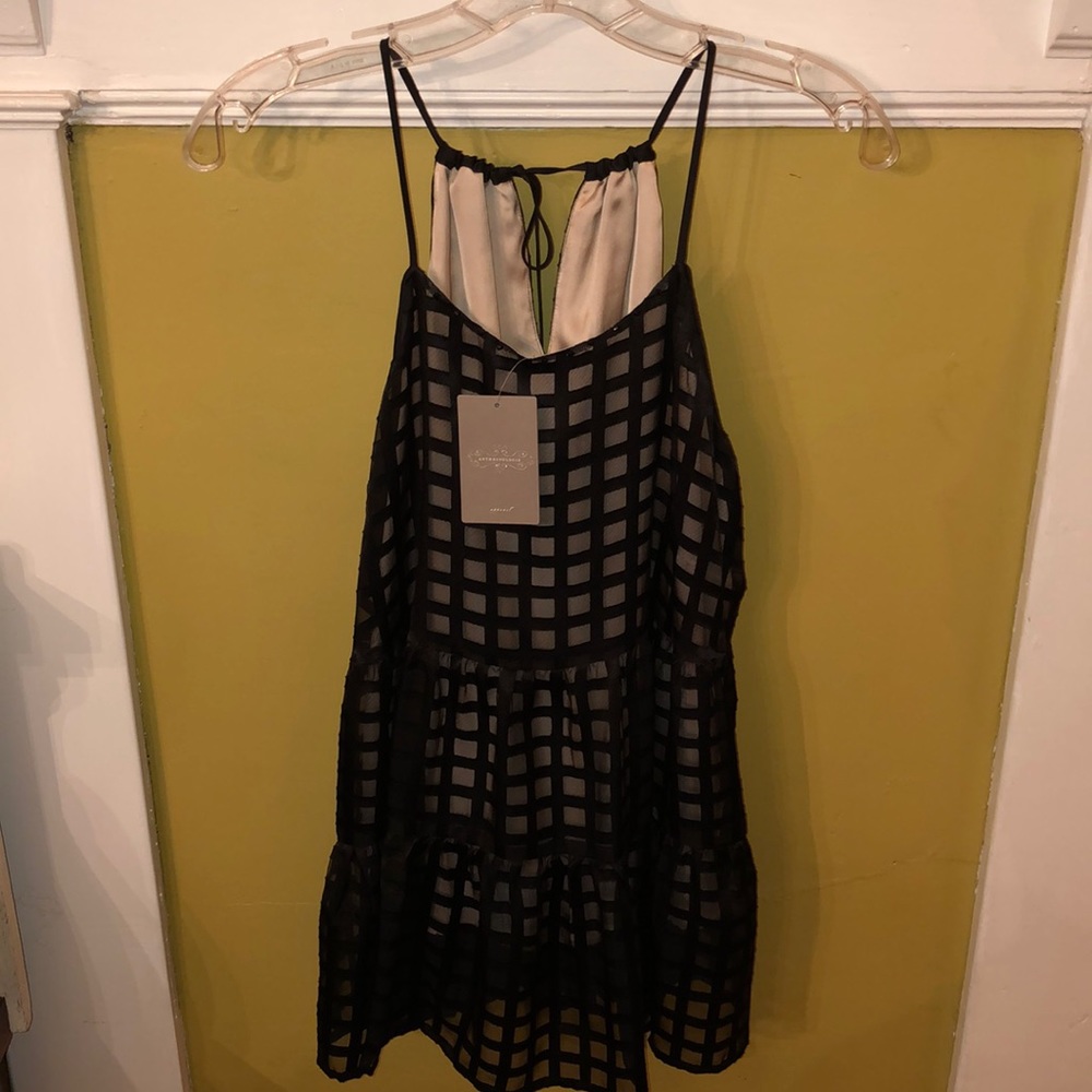 Anthropologie Black Top w/ Tan Lining •Holidays•